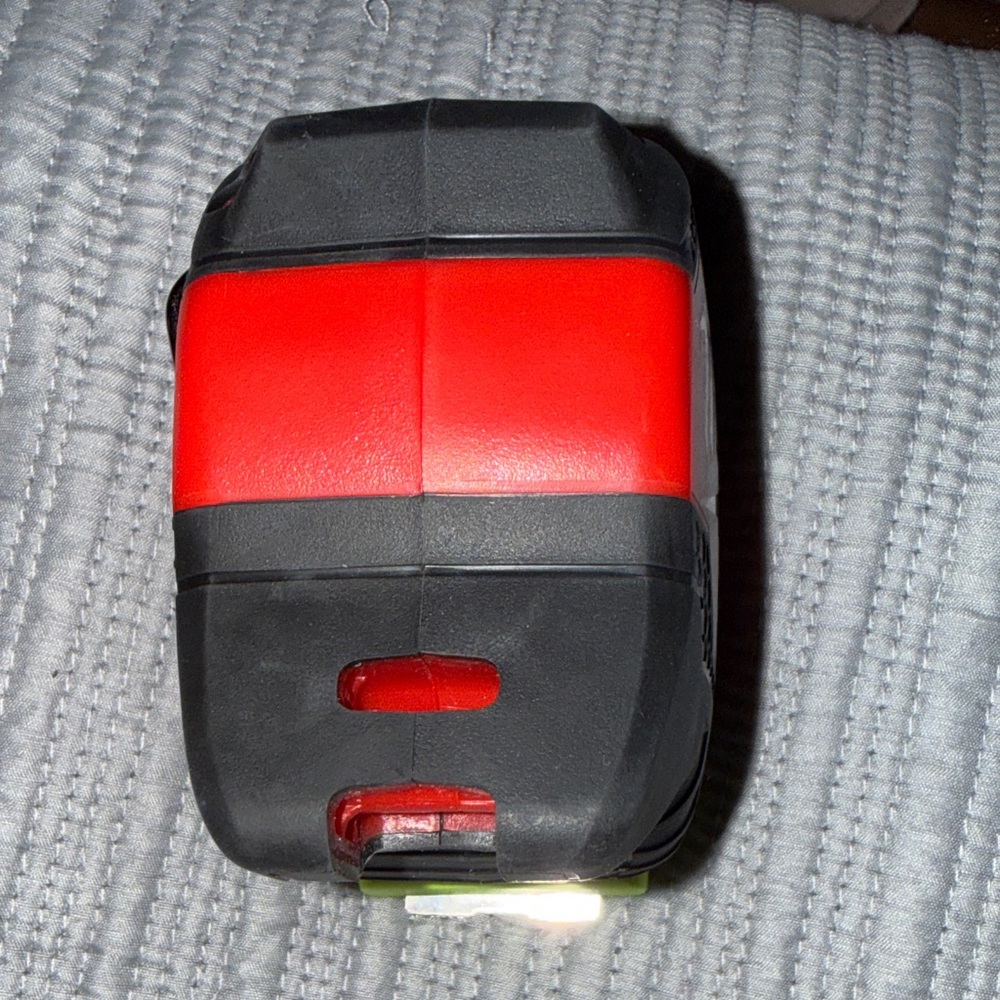 Milwaukee Stud 25FT Tape Measure - Red and Black - Picture 3 of 4